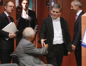Τελική αναμέτρηση με το βλέμμα στον Σόιμπλε