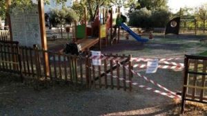 Κλείνουν παιδικές χαρές και αθλητικές εγκαταστάσεις στο Ωραιόκαστρο
