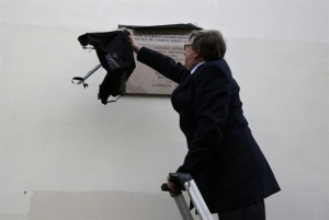 Charlie Hebdo, ένας χρόνος μετά: Τιμή στα θύματα της τρομοκρατίας