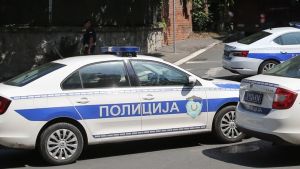 Συνελήφθη στη Σερβία άνδρας με βαλλίστρα και βέλη στο σακίδιό του