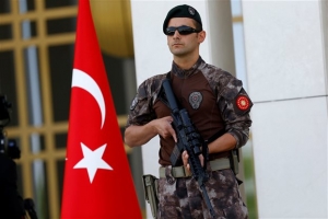 Εκτός σχολείων, σχολών, ινστιτούτων 27.500 Τούρκοι «του Γκιουλέν»