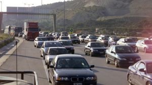 Θεσσαλονίκη: Άνοιξε η περιφερειακή οδός μετα από 3 ώρες – Διεξάγεται με δυσκολία η κυκλοφορία