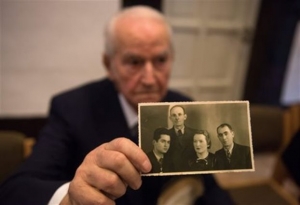 Στο εδώλιο δεσμοφύλακας του Άουσβιτς