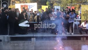 Οικουμενικός Πατριάρχης: Πυρσοί στην ρίψη στεφάνου στα νερά της Καλαμαριάς (pics &amp; vid)