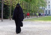 Διχάζει η χρήση της μπούρκας στη Γερμανία