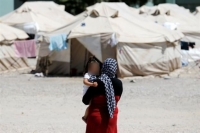 Guardian: Σεξουαλικές επιθέσεις προσφυγόπουλων από συμμορίες προσφύγων