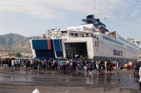 Και τρίτο πλοίο για την μεταφορά προσφύγων από την Μυτιλήνη