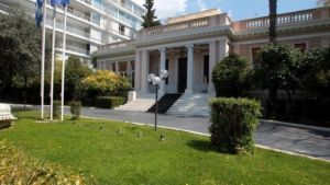 Σύσκεψη στο Μαξίμου για λήψη νέων μέτρων για κορωνοϊό αν χρειαστούν