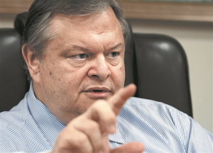 Ευάγγελος Βενιζέλος: «Δεν υπάρχουν ίσες αποστάσεις απέναντι σε εκβιασμούς και εθνικές ανευθυνότητες»