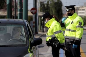 Μοριακά τεστ σε όσους γυρνούν από άδεια ζητούν οι αστυνομικοί
