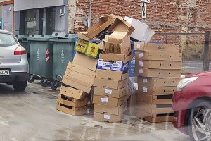 Μαζέψτε τα σκουπίδια σας