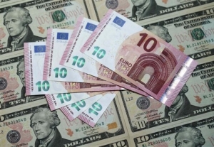 Εκτοξεύτηκε το ευρώ μετά τον πύραυλο της Βορείου Κορέας