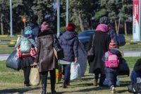 Μεγάλη αστυνομική επιχείρηση στην Ειδομένη για να ανοίξει η σιδηροδρομική γραμμή