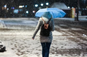 Σε κλοιό κακοκαιρίας η χώρα με κρύο, χιόνια και ισχυρούς ανέμους