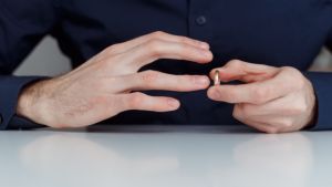Βρετανία: Παντρεμένος πήγε Ιταλία με την ερωμένη και «κόλλησε» κορωνοϊό