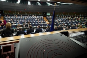 Αντιπαράθεση ευρωβουλευτών ΣΥΡΙΖΑ - ΝΔ για τους «φοροπαραδείσους»