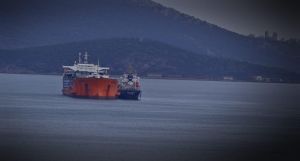 Πυραυλικό χτύπημα σε πλοίο κοντά στην Υεμένη, μεταδίδει το BBC