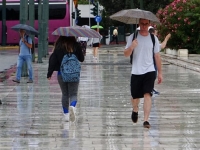 Αλλάζει ο καιρός - Βροχές και καταιγίδες από το βράδυ