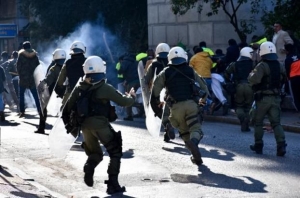 Συμπλοκή οπαδών του ΠΑΟΚ με Πακιστανούς [Βίντεο]