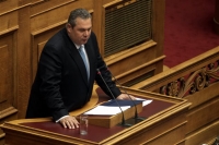 Αναψε φωτιές η πρόταση Καμμένου για εθελοντική στράτευση γυναικών