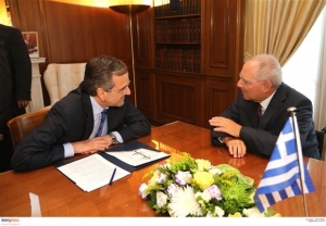 Reuters: Ο Σαμαράς είχε προετοιμάσει τους Ευρωπαίους για την επίσπευση της προεδρικής εκλογής