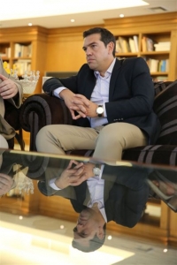 Οποιος δεν είναι μαζί μας είναι εναντίον μας...