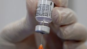 CDC: Δεν έχουν αναφερθεί νέοι θάνατοι από μυοκαρδίτιδα με το σκεύασμα των Pfizer/BioNTech (vid)