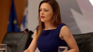 Ε. Αχτσιόγλου: «Ο κ. Μητσοτάκης ανακοίνωσε data και ψίχουλα, συνεχίζει να κοροϊδεύει την κοινωνία»