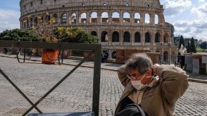 Ιταλική εφημερίδα “Il Messaggerο”:«Η Ελλάδα εκπλήσσει και ανοίγει τις πύλες της σε όσους εμβολιαστούν»