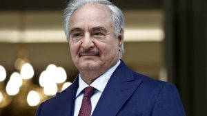 Λιβύη: Ο Χαλίφα Χαφτάρ ανακοίνωσε την υποψηφιότητά του