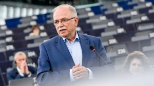 Στους 10 ευρωβουλευτές «με τη μεγαλύτερη πολιτική και κοινωνική επιρροή»,ο Δ.Παπαδημούλης