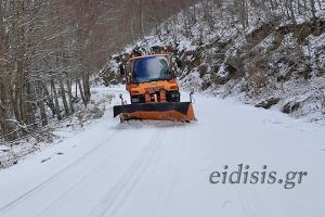 Μαρτιάτικος αποχιονισμός στις κορυφές του Πάικου