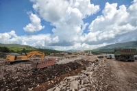 Διένεξη Νέας Δημοκρατίας - ΣΥΡΙΖΑ για τις υποδομές