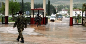 Τρεις νεκροί στρατιώτες από έκρηξη όλμου σε στρατόπεδο του Βόλου