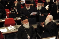 Βγήκαν «πατερίτσες» στην Πανορθόδοξη Σύνοδο