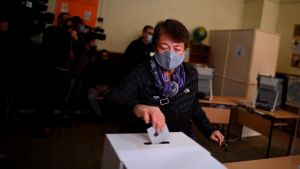 Ανανεώνει την εμπιστοσύνη της η Βουλγαρία προς τον Ρούμεν Ράντεφ για την συνέχιση της αλλαγής