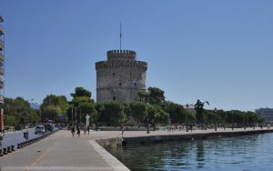 Ενδείξεις ανατροπής: Εισήγηση ειδικών για κλειστά καταστήματα σε Θεσσαλονίκη, Κοζάνη και Αχαϊα