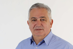 Οι Γιάννης Συμεωνίδης και Γιώργος Γεωργίτσαρος με τον Κώστα Σιωνίδη