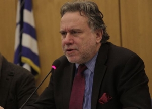Κατρούγκαλος: «Να μην συνυπολογιστούν στις 15.000 οι επαναπροσλήψεις στην ΕΡΤ»
