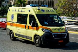 Θεσσαλονίκη: 37χρονος έπεσε στο κενό από μπαλκόνι δευτέρου ορόφου – Νοσηλεύεται σε ΜΕΘ