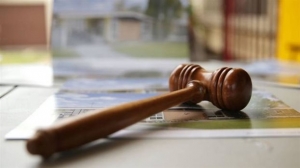 Ικανοποίηση συμβολαιογράφων για την τροπολογία των πλειστηριασμών