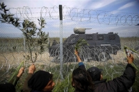 Καζάνι που βράζει η Ειδομένη - Σε επιφυλακή οι αρχές της Ελλάδας και της πΓΔΜ