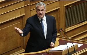 Βορίδης - Γεωργιάδης κατά Λουράντου για τα…φαρμακεία - εκλογικά κέντρα του ΣΥΡΙΖΑ