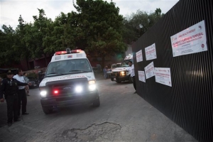 Τουλάχιστον έξι νεκροί από κατάρρευση πάρκινγκ στο Μεξικό