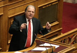 Προσπάθησαν να εισβάλλουν στο γραφείο του Κ. Κατσίκη