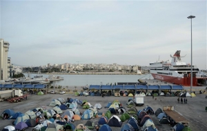 Το λιμάνι θα έχει αποσυμφορηθεί ώς το Πάσχα, επαναλαμβάνει ο Θ.Δρίτσας