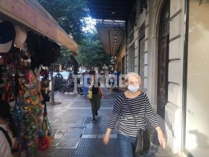 Γέμισαν το κέντρο οι Θεσσαλονικείς: Υποτονική η κίνηση στην αγορά