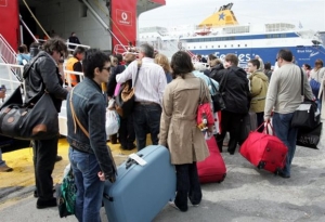 Αυξημένη κίνηση στα λιμάνια του Πειραιά, της Ραφήνας και του Λαυρίου