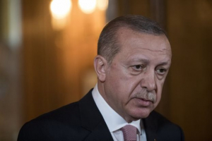Διεθνής Τύπος: Γιατί καταρρέει η τουρκική οικονομία
