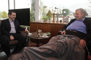 Μ.Θεοδωράκης: Αρχιερέας της νεοφιλελεύθερης δεξιάς πολιτικής ο Τσίπρας